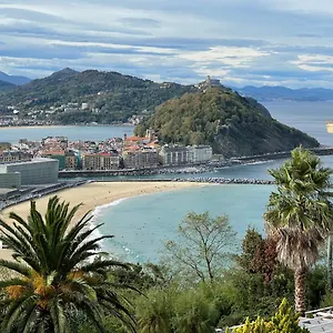 Usandizaga Apartment, Second Line Beach, Free Parking , San Sebastian Spanje
