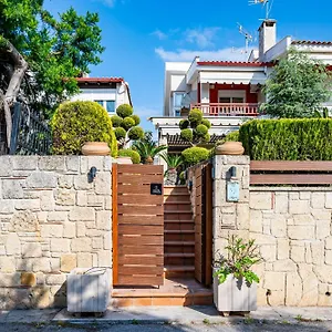 Emily's Luxury , Pefkochori Griekenland
